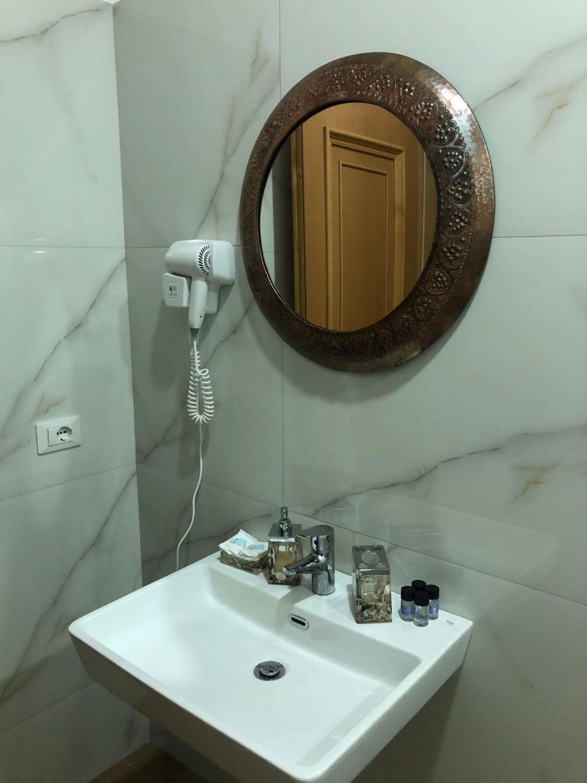 Hotel Kaso Ervehe Përmet Екстериор снимка